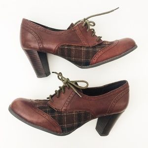Etienne Aigner Leather & Flannel Oxford Heels